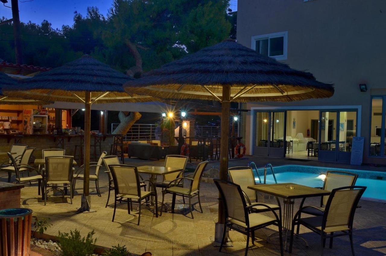 Hotel Magda Agia Marina  Buitenkant foto