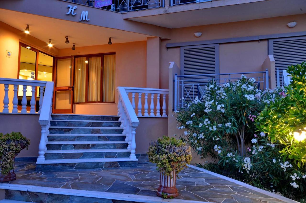 Hotel Magda Agia Marina  Buitenkant foto