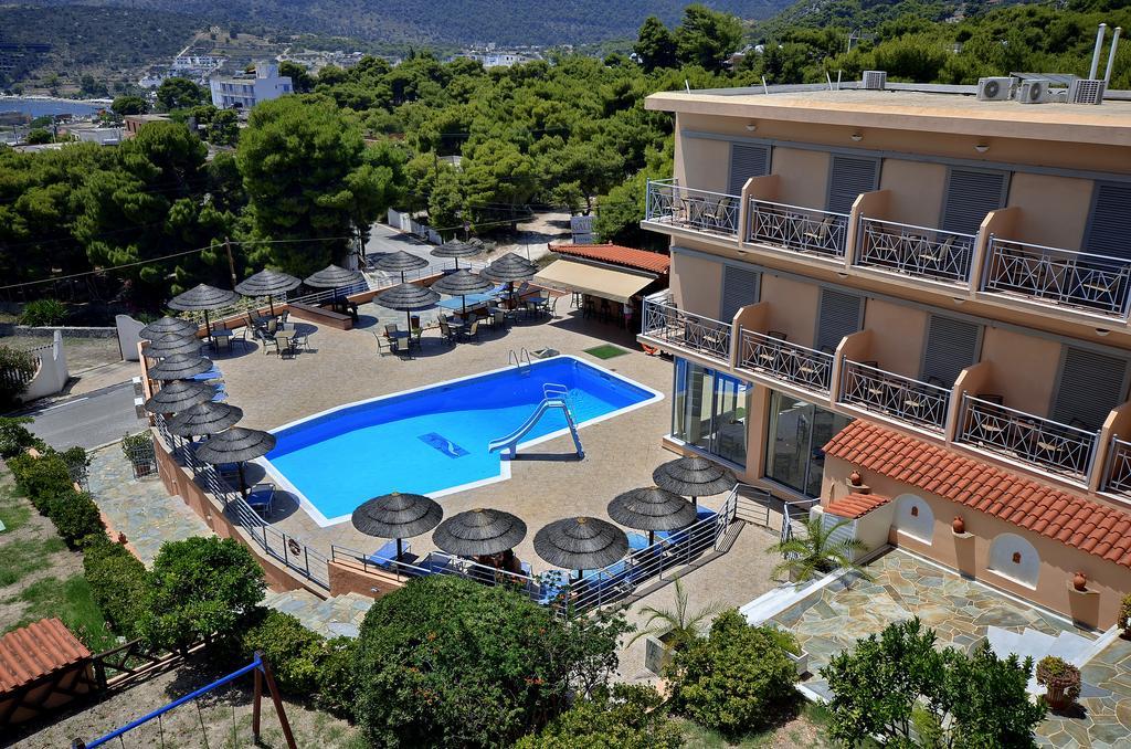 Hotel Magda Agia Marina  Buitenkant foto
